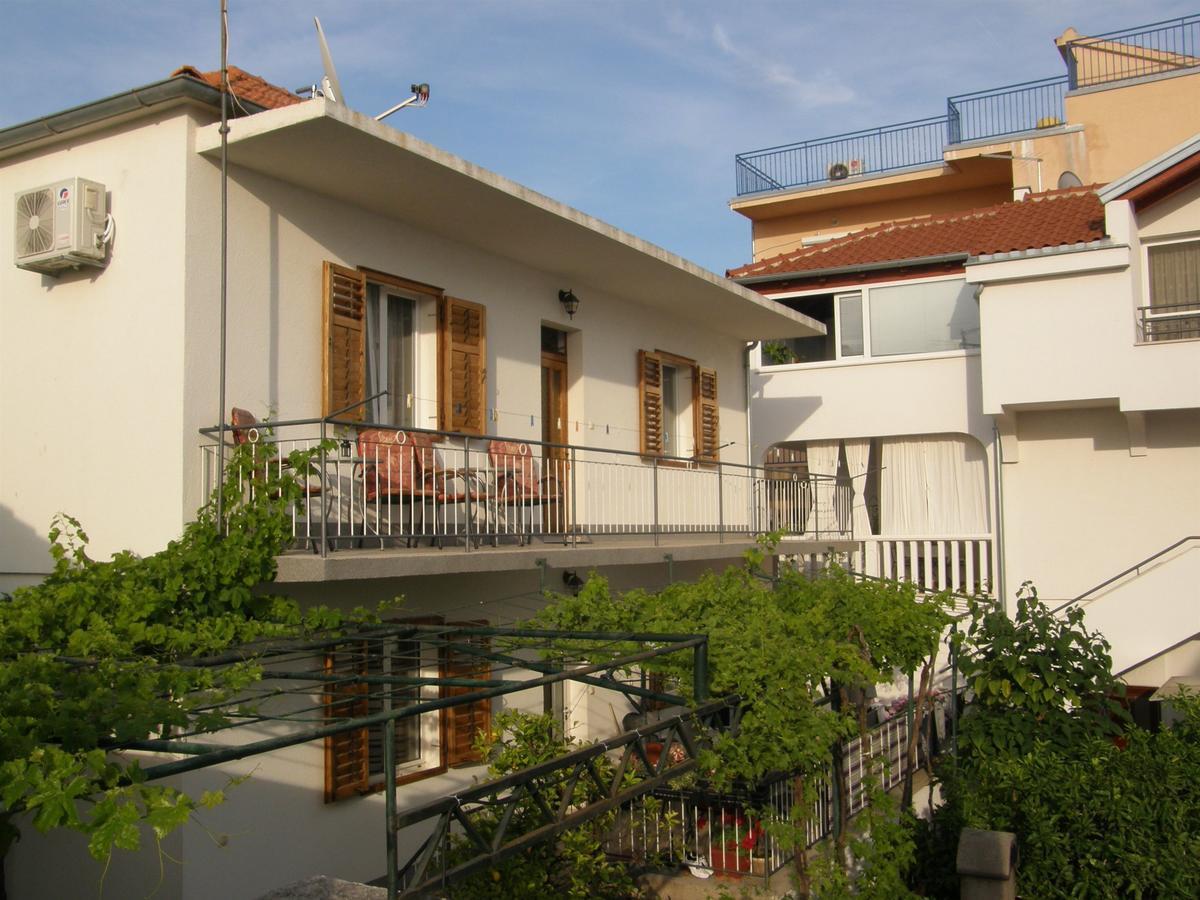 Apartment Antonija Primosten Bagian luar foto
